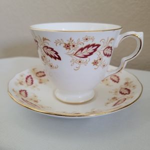 Queen Anne Bone China Tea Cup & Saucer England C373